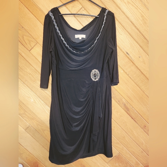 Ey Signature large black and silver off the shoulder dress with fashion brooch - Picture 1 of 10